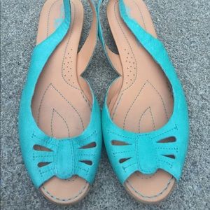 Women's Born Crown Torquiest Blue Sandals Size 7M